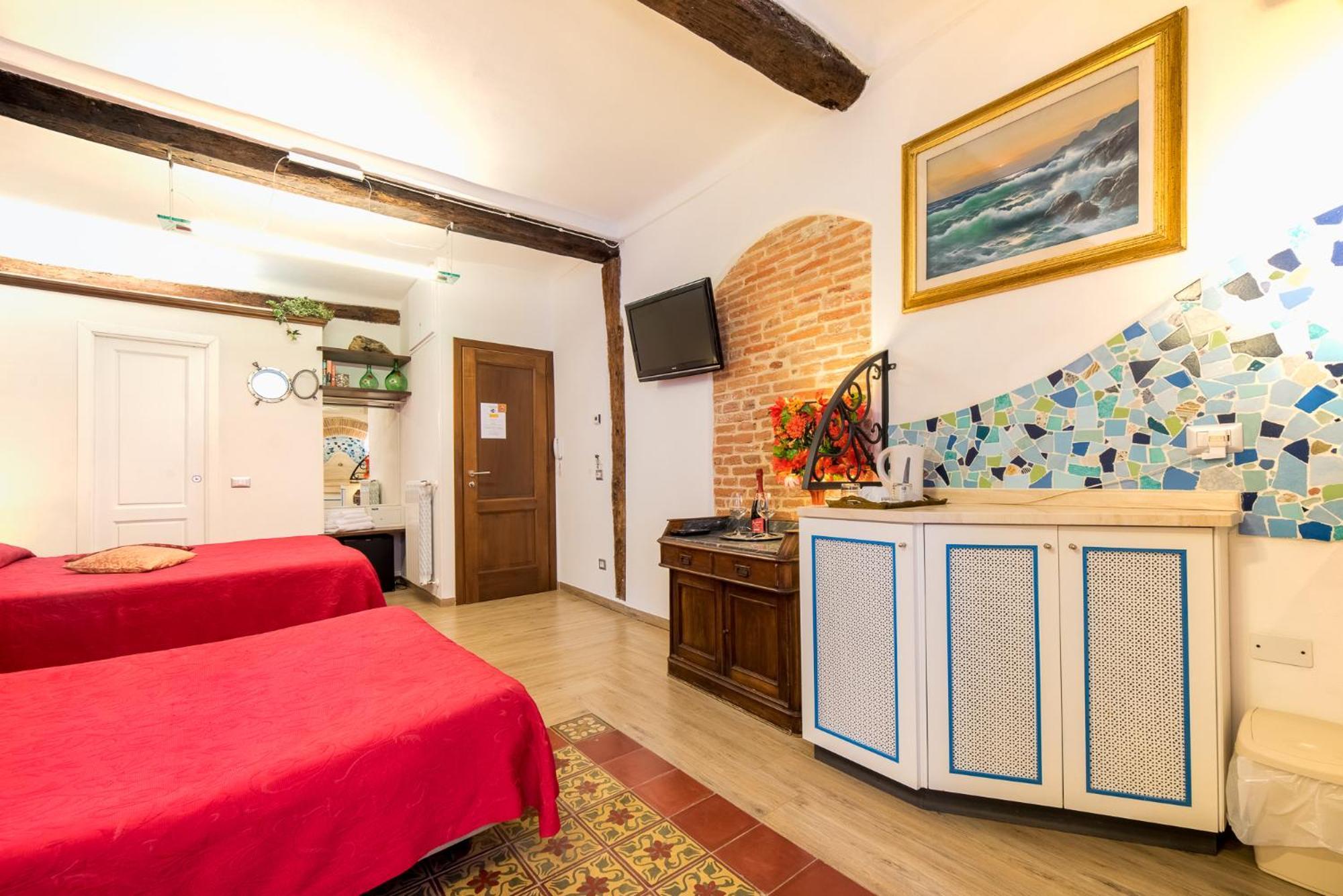 The Vernazza Main Plaza - Rooms & Suites Extérieur photo